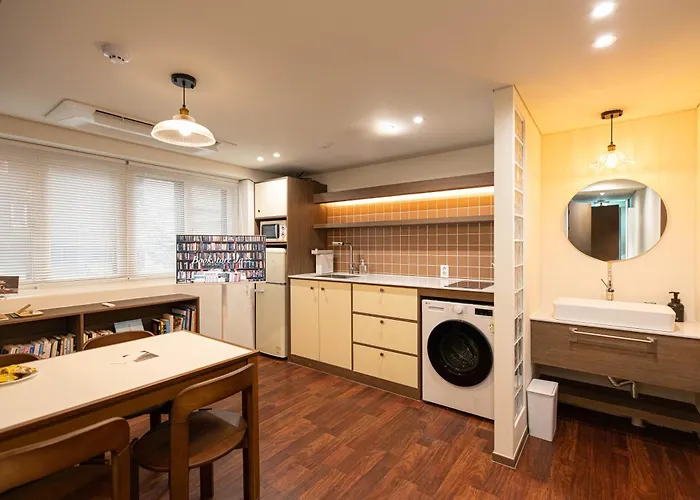 Nook Jongno Full-floor 2-bedroom Near Gwangjang Market Aparthotel 3*