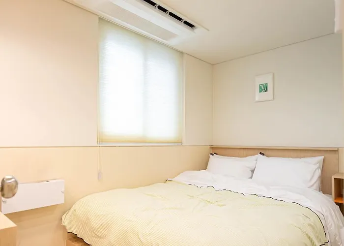 Nook Jongno Full-floor 2-bedroom Near Gwangjang Market